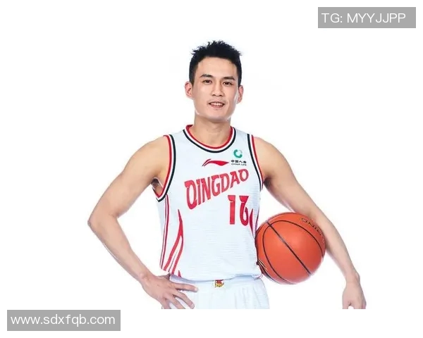 台湾篮球综艺明星的魅力与挑战：从赛场到荧幕的精彩人生探索